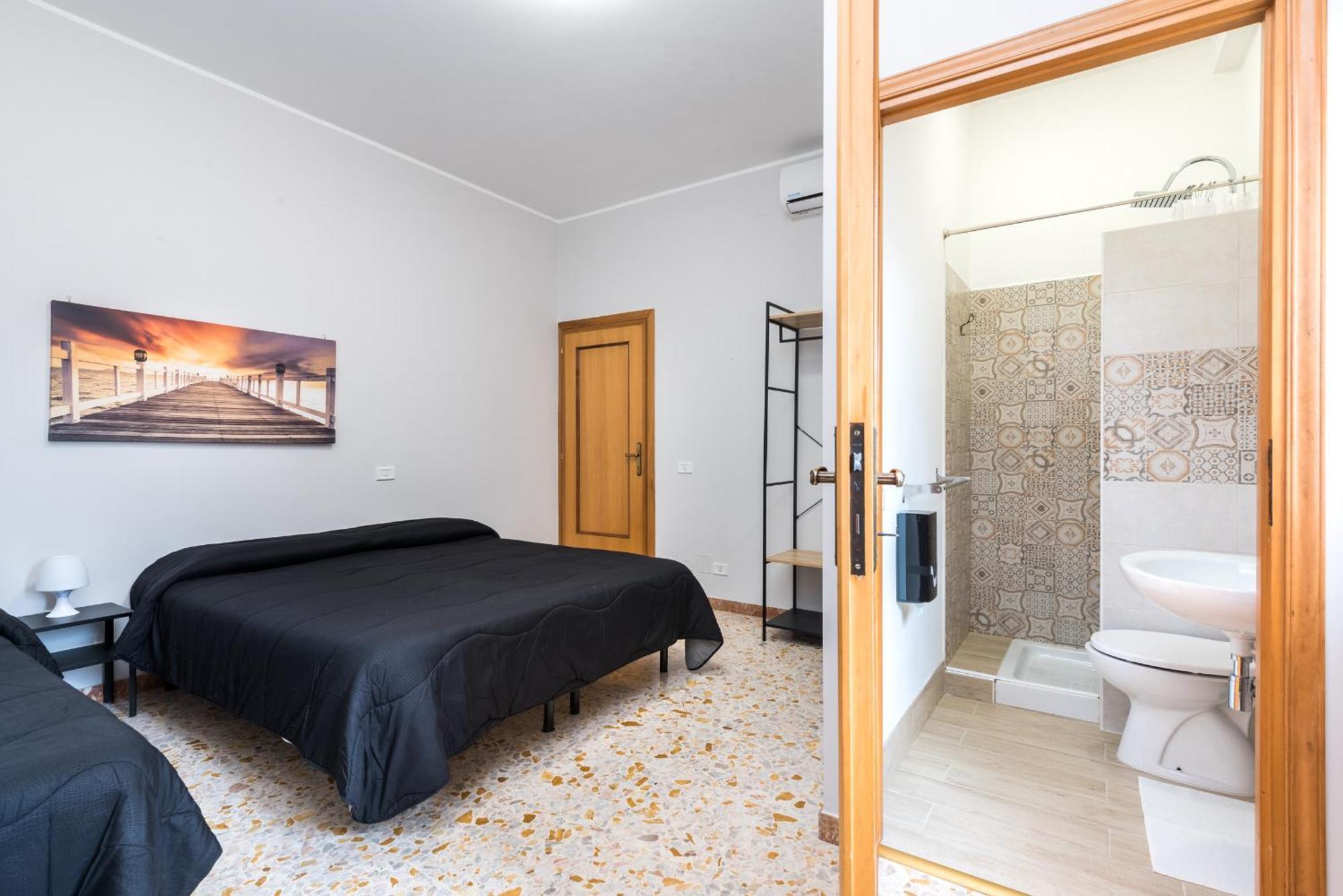 Travelershome Ciampino&morena Guest house